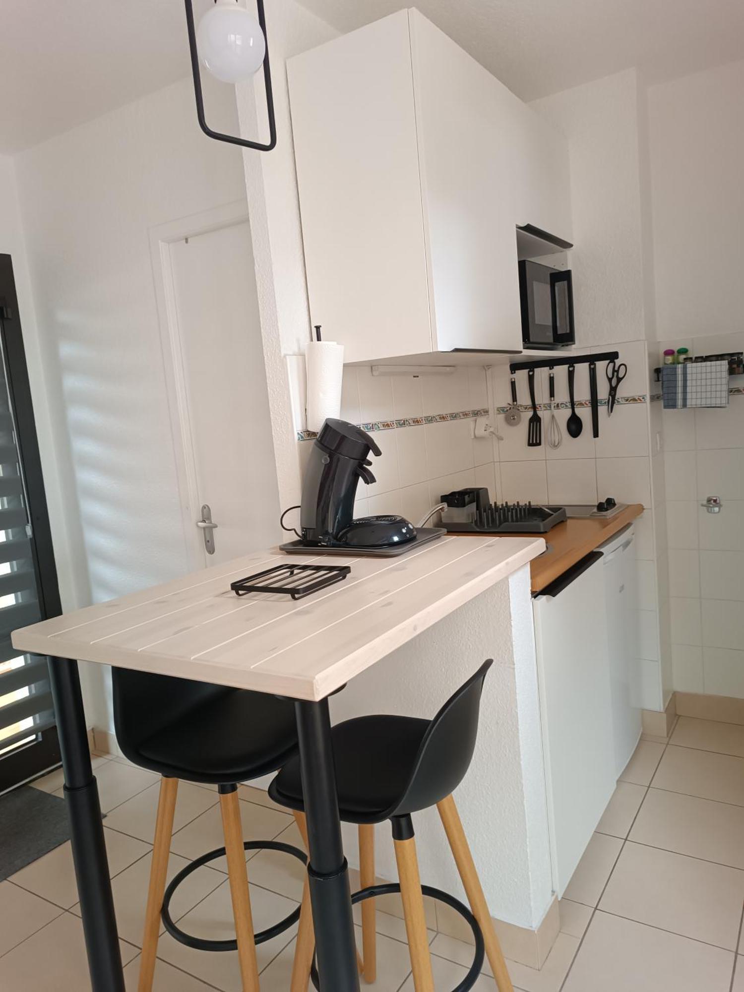 Studio Renove Dans Residence De Vacances Avec Grande Piscine Chauffee, Parking Et Terrasse Agde Zewnętrze zdjęcie