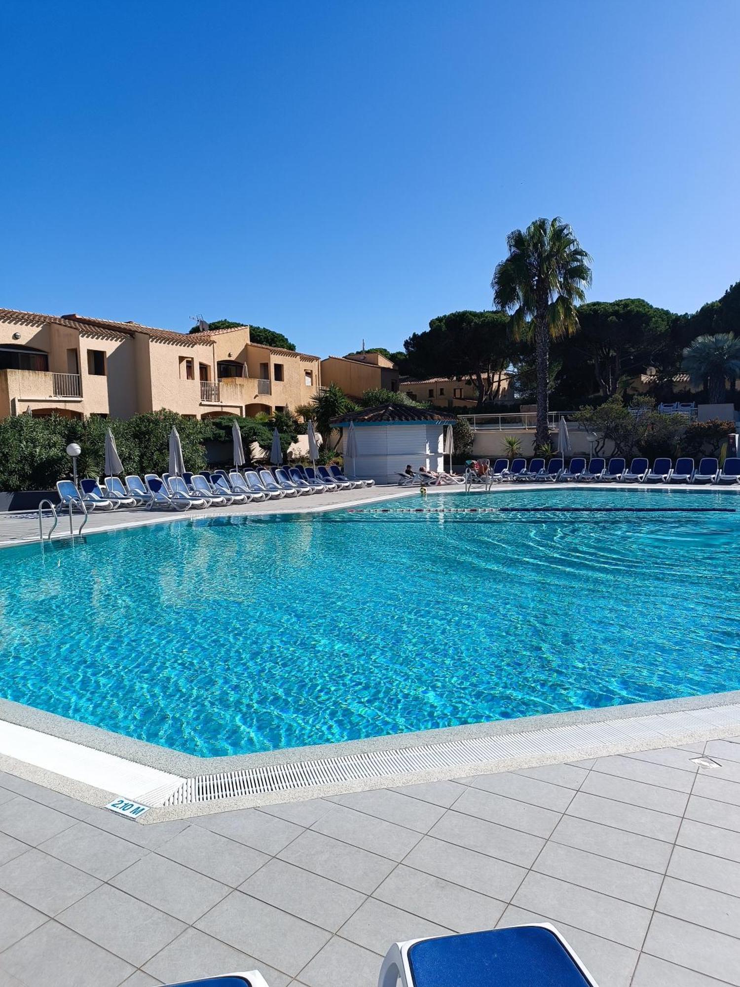 Studio Renove Dans Residence De Vacances Avec Grande Piscine Chauffee, Parking Et Terrasse Agde Zewnętrze zdjęcie